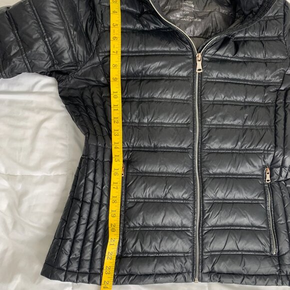 Calvin Klein Women’s Black Puffer Jacket – Size medium – Hooded, Logo Sleeve. - Picture 14 of 14